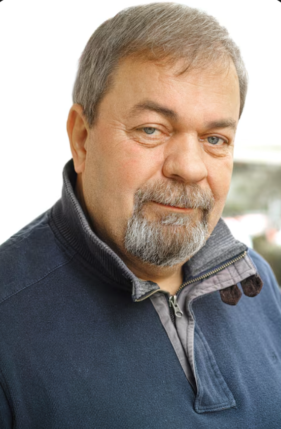 <strong>Ricardo L.</strong>